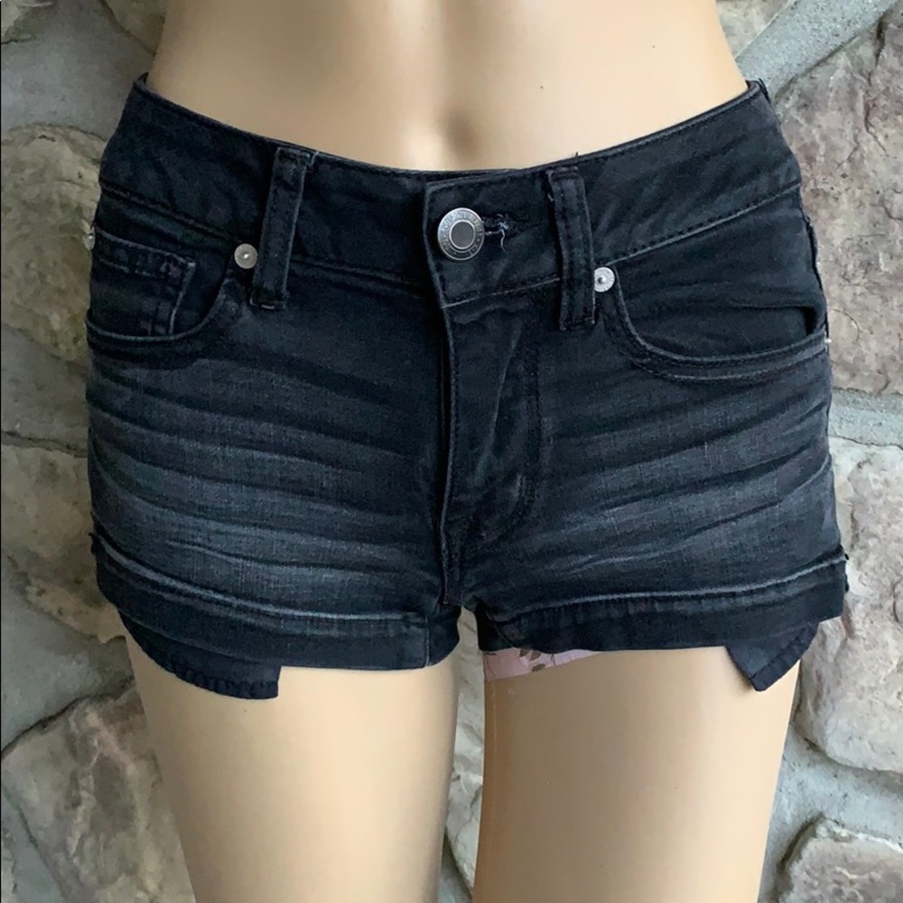 AMERICAN EAGLE | Black Gray Shortie Shorts